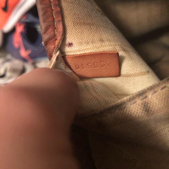 Louis Vuitton GM - Picture 5 of 7